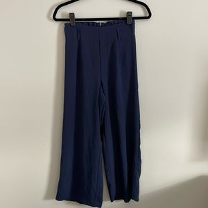 High wasted, navy pants